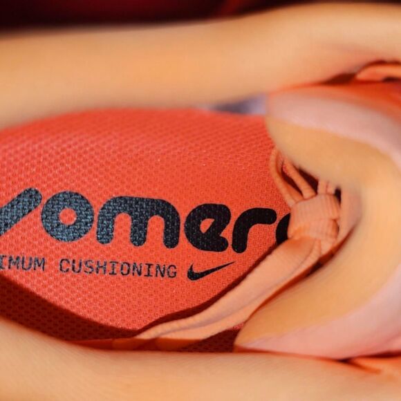 Nike Men's Vomero Plus 12.5 - Picture 5 of 8